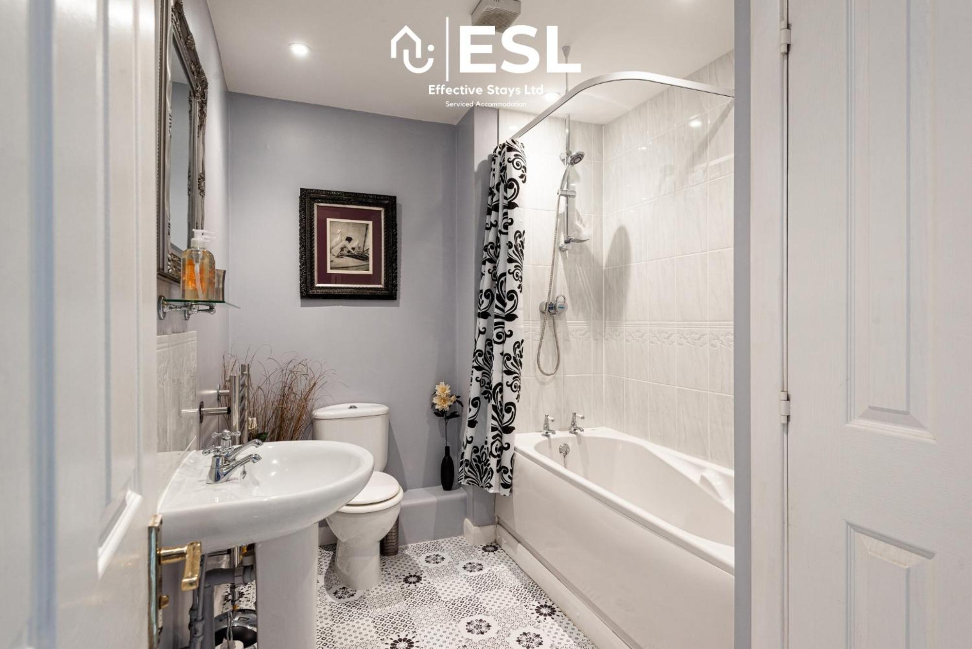 4 Bedroom Townhouse 10Mins Walk From Shrewsbury Town Centre With Parking 外观 照片