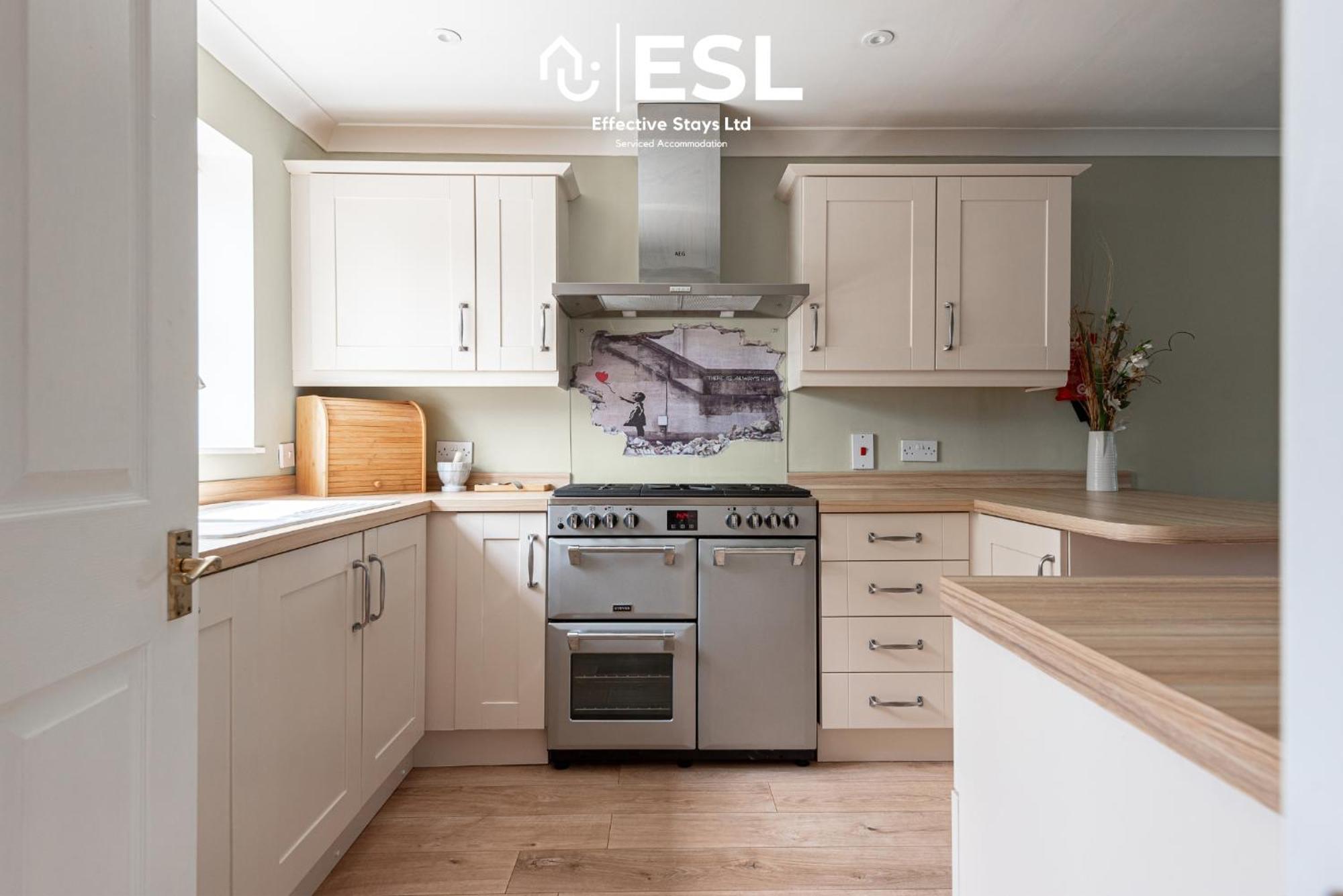 4 Bedroom Townhouse 10Mins Walk From Shrewsbury Town Centre With Parking 外观 照片